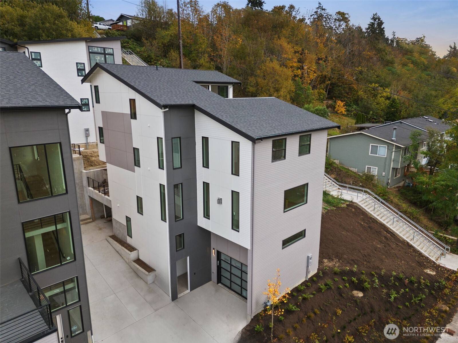 Seattle, WA 98106,5256 23rd AVE SW