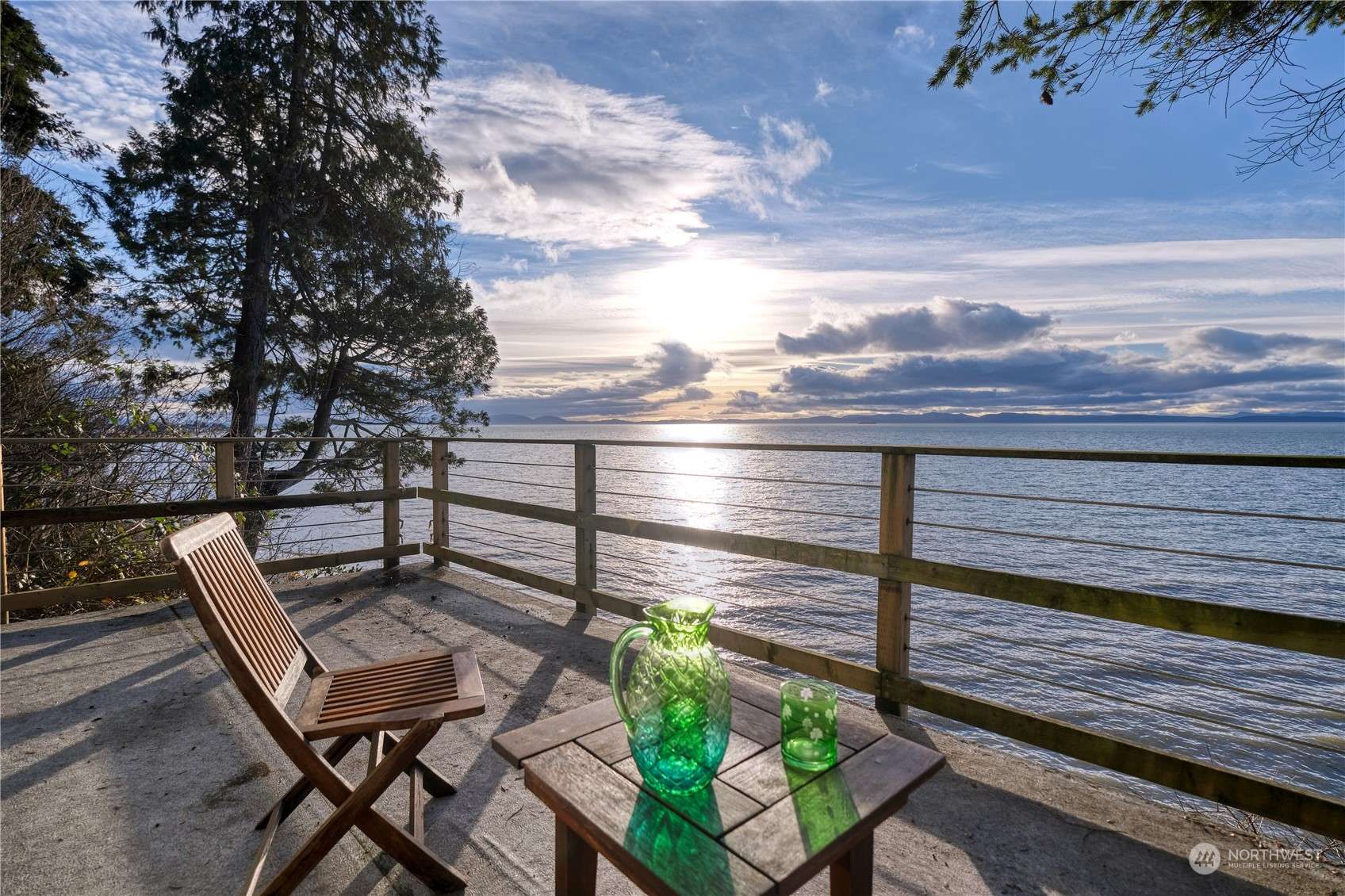 Point Roberts, WA 98281,395 W Bluff RD