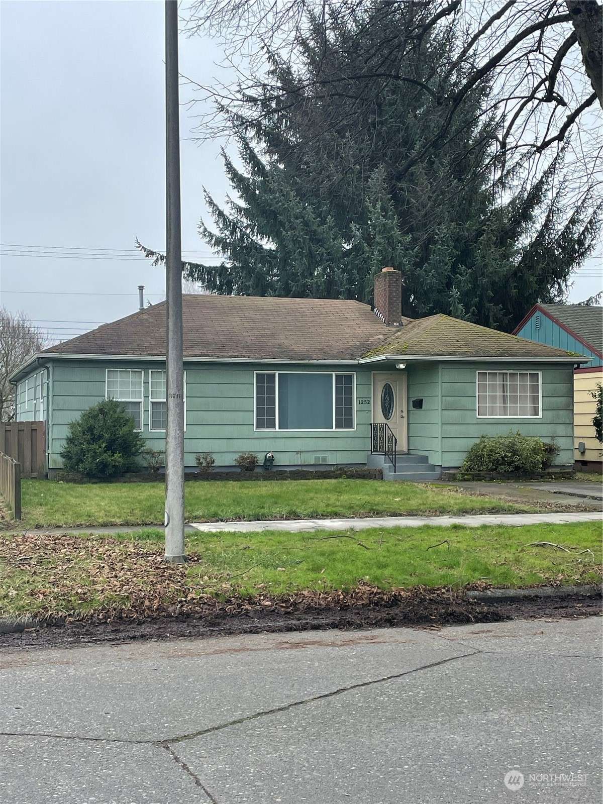 Longview, WA 98632,1252 11th AVE