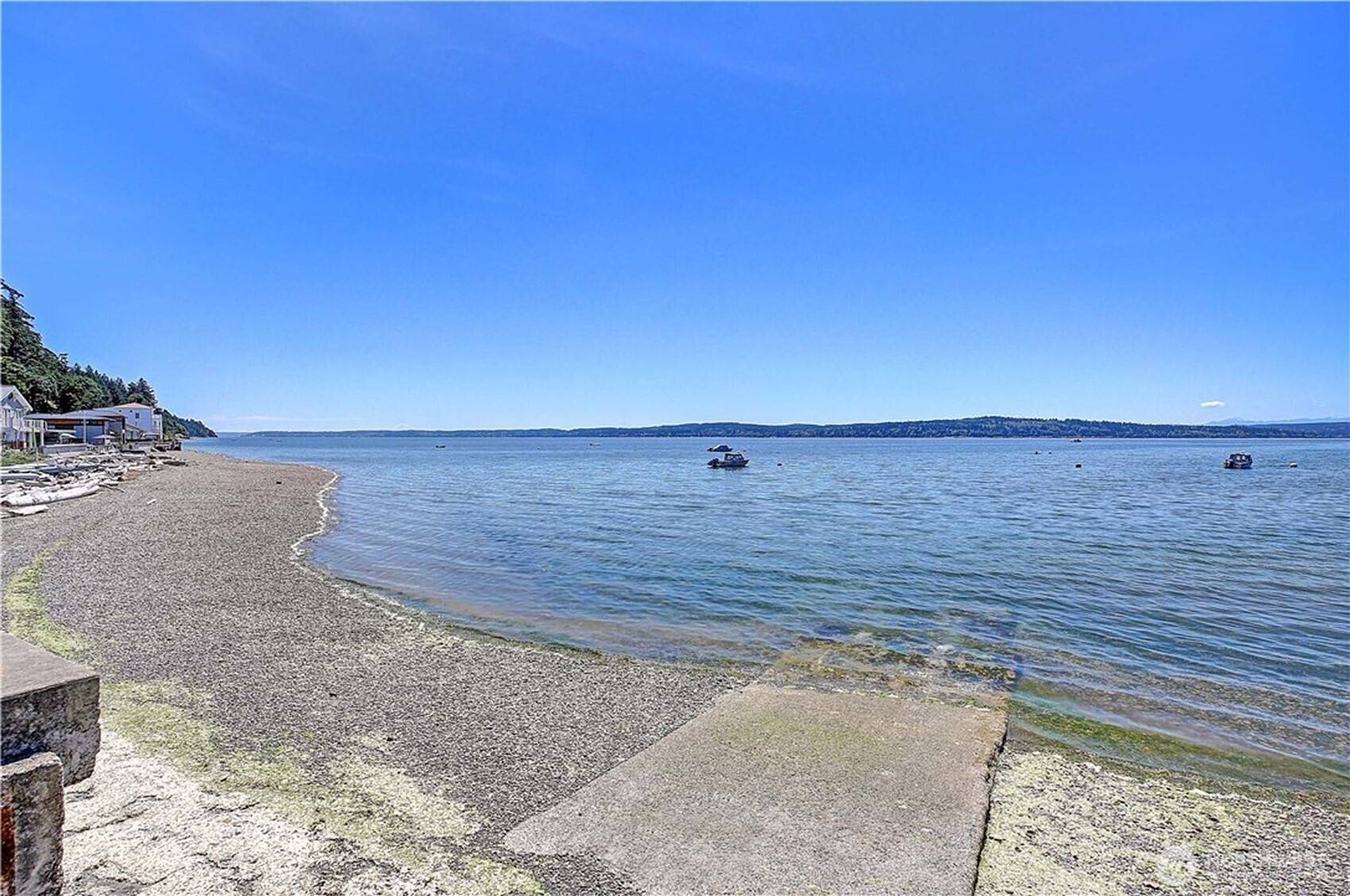 Camano Island, WA 98282,337 Moana DR
