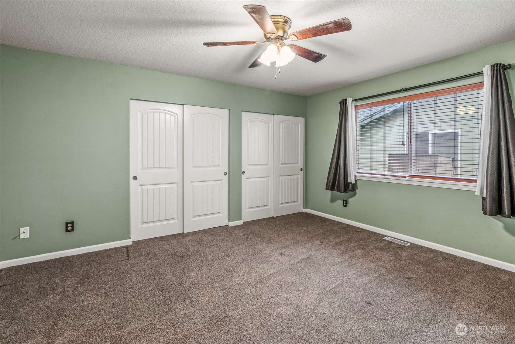 Longview, WA 98632,112 Charles ST