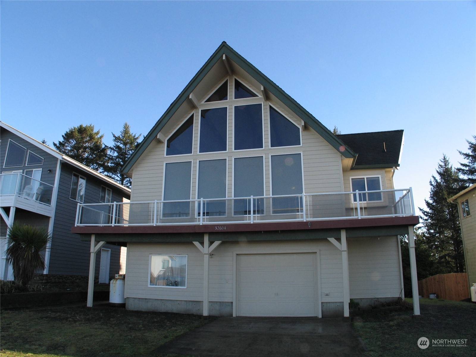 Ocean Park, WA 98640,32604 J PL