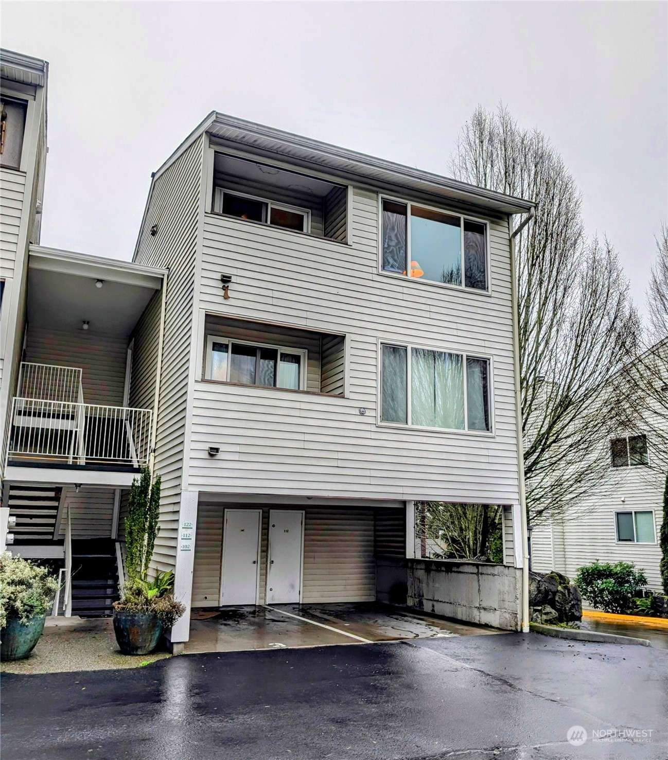 Shoreline, WA 98155,20301 19th AVE NE #122