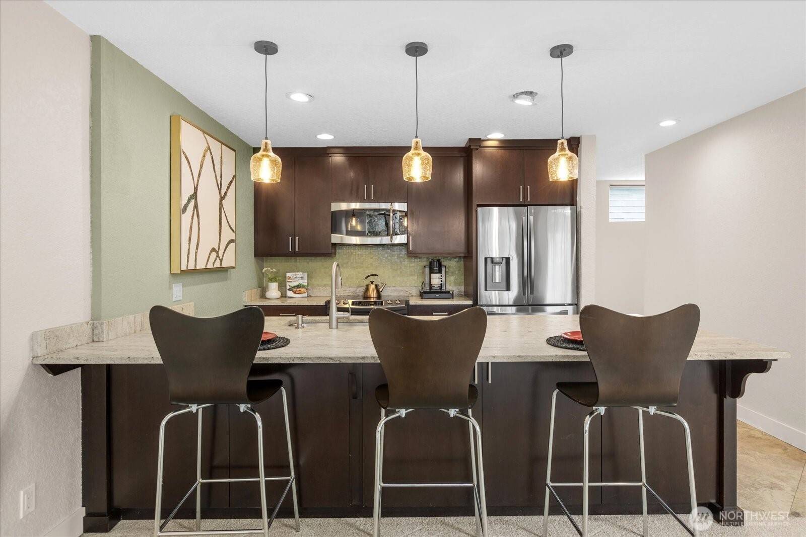 Bellevue, WA 98005,6 Lake Bellevue DR #211