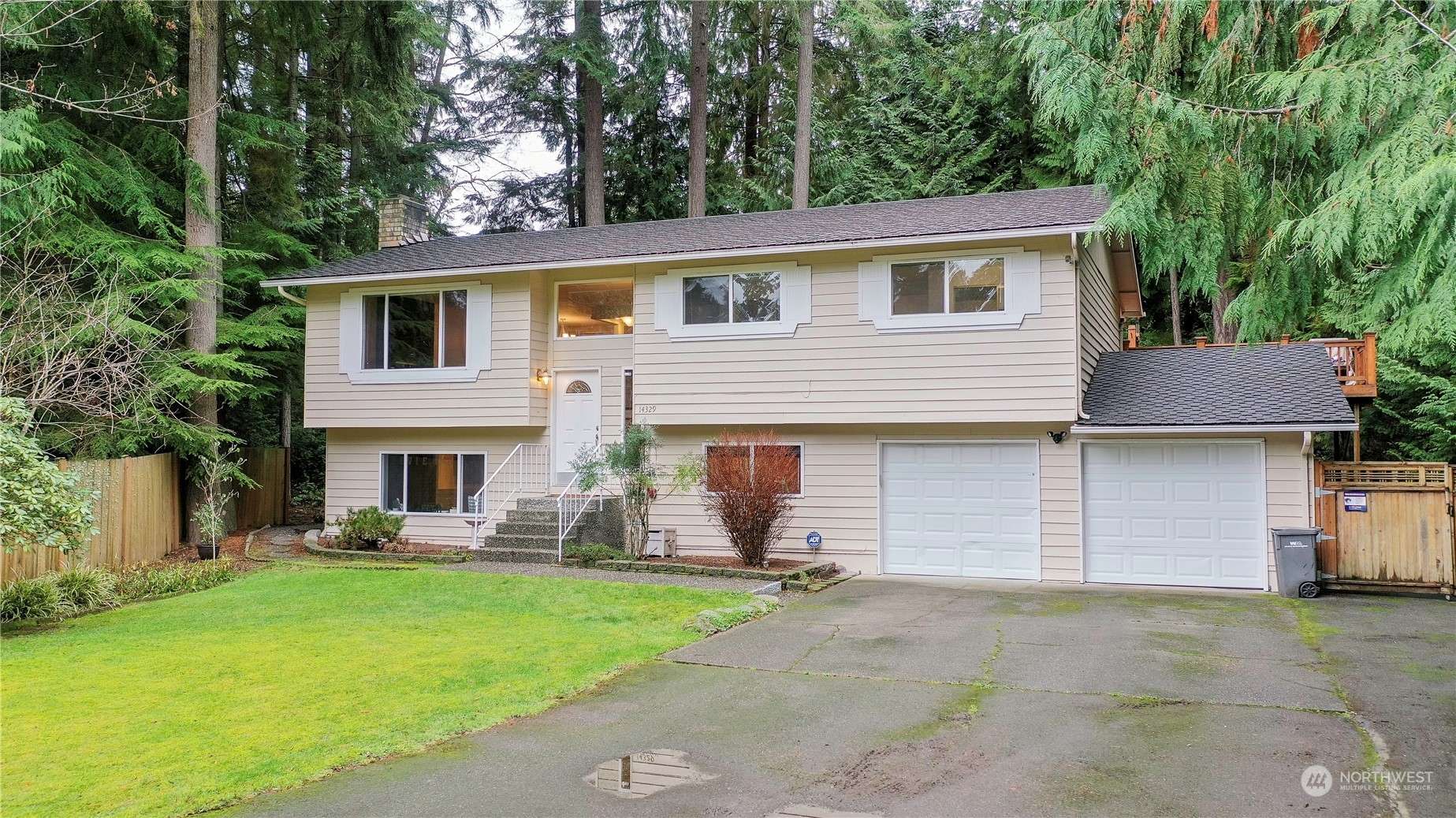 Edmonds, WA 98026,14329 64TH AVE W