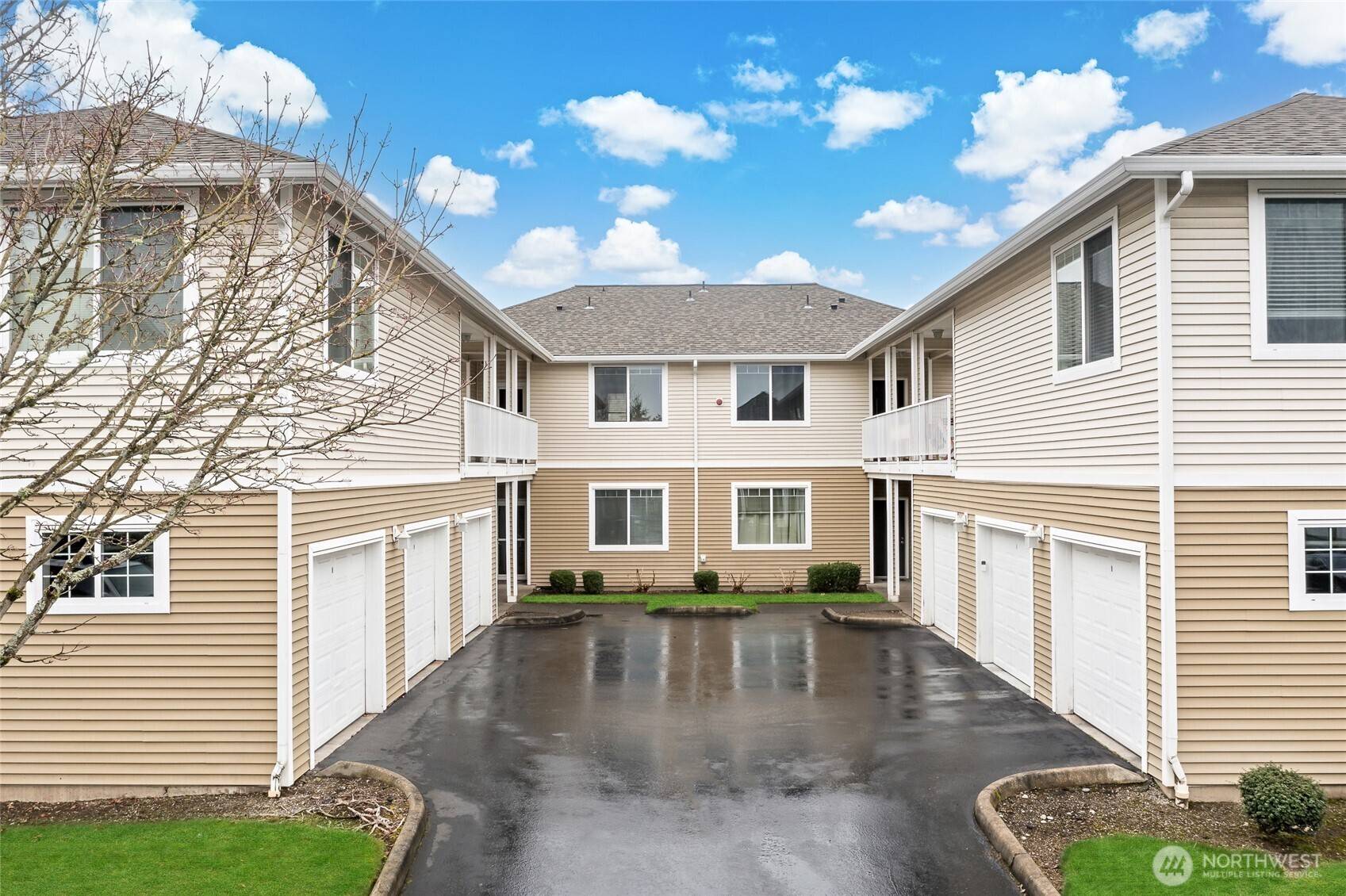 Auburn, WA 98092,6129 Lindsay DR SE #C8