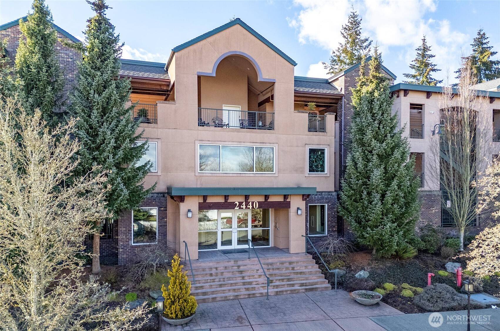 Tacoma, WA 98405,2440 S Steele ST #303
