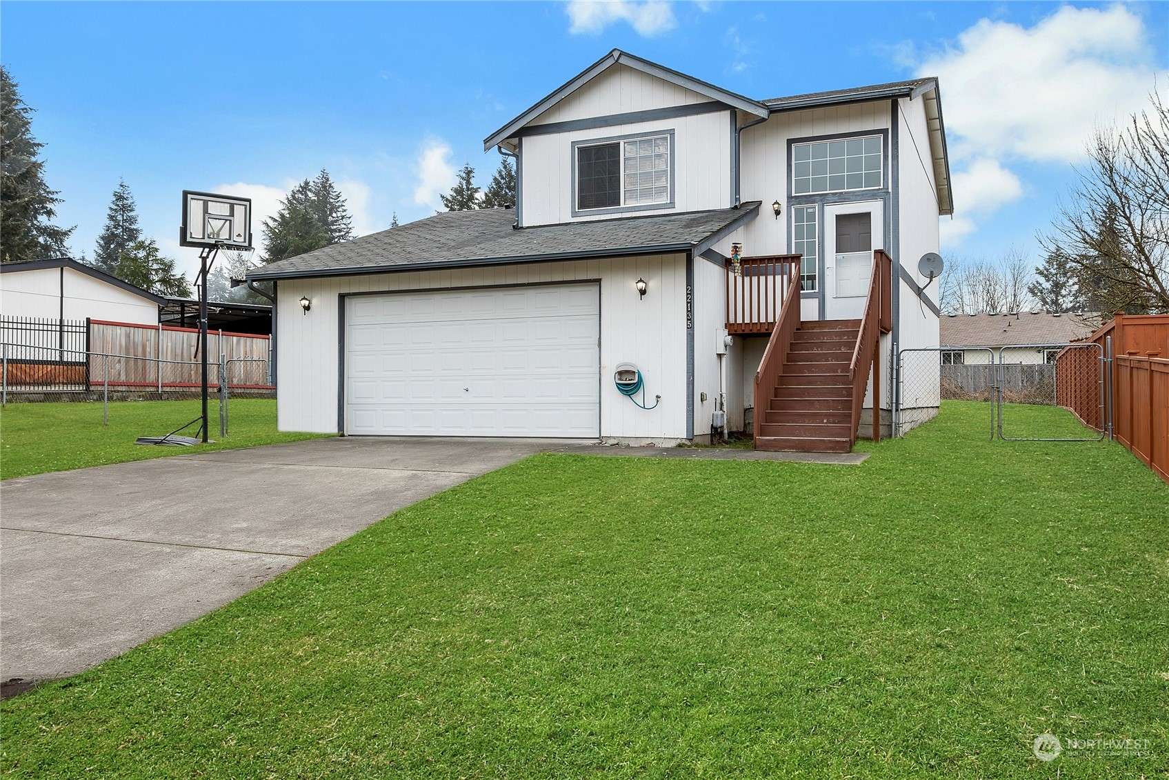 Bonney Lake, WA 98391,22135 Cedarview DR E