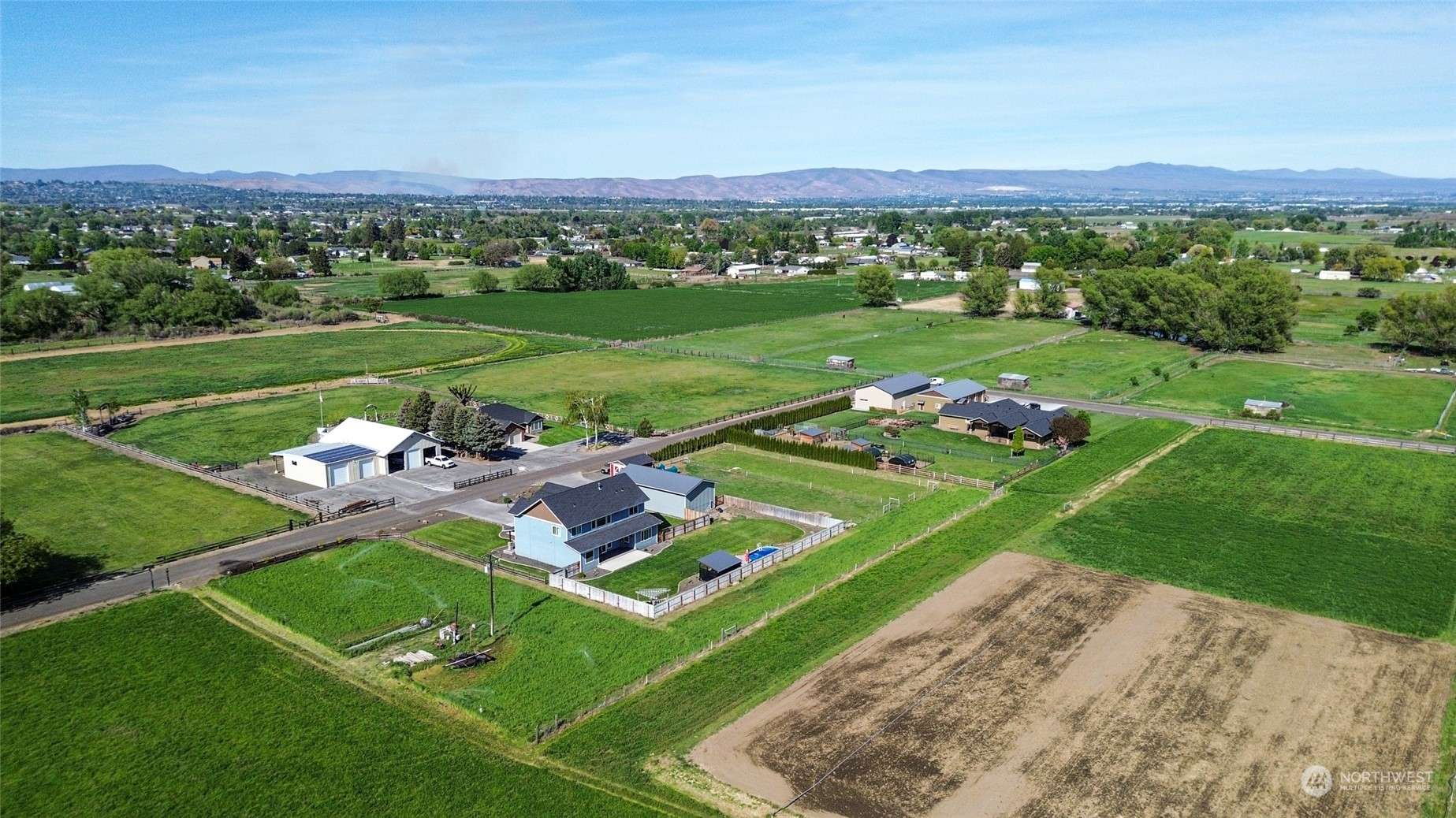 Yakima, WA 98903,3266 Creek Flats LN