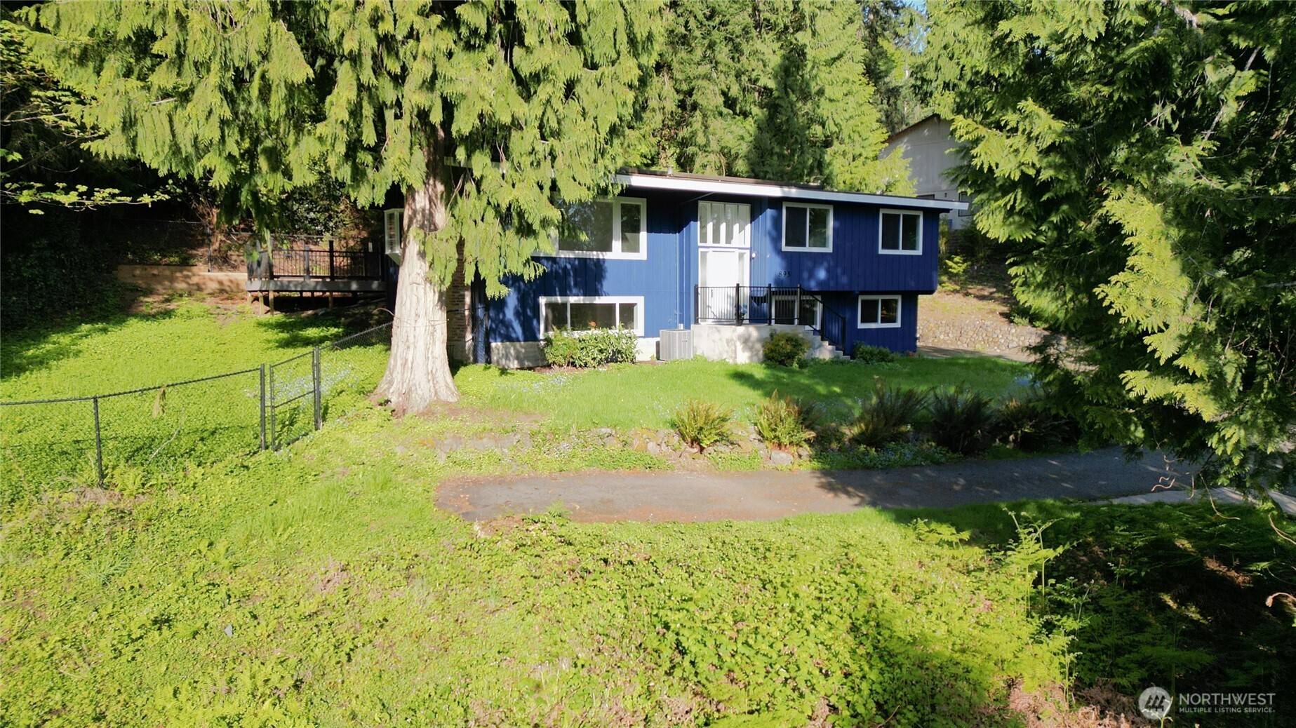 Issaquah, WA 98027,895 Wildwood BLVD SW