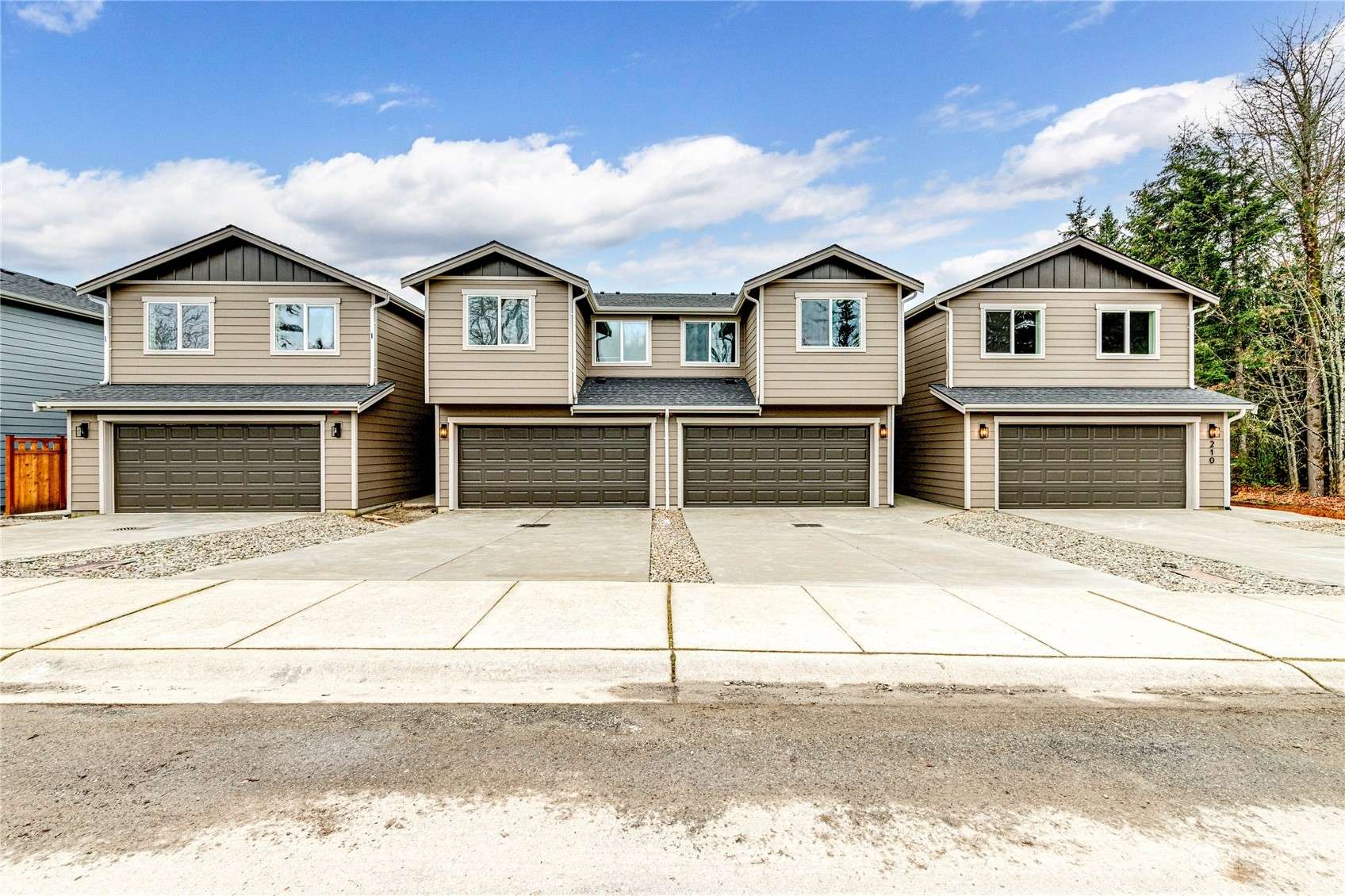 Port Angeles, WA 98362,208 Creekside DR