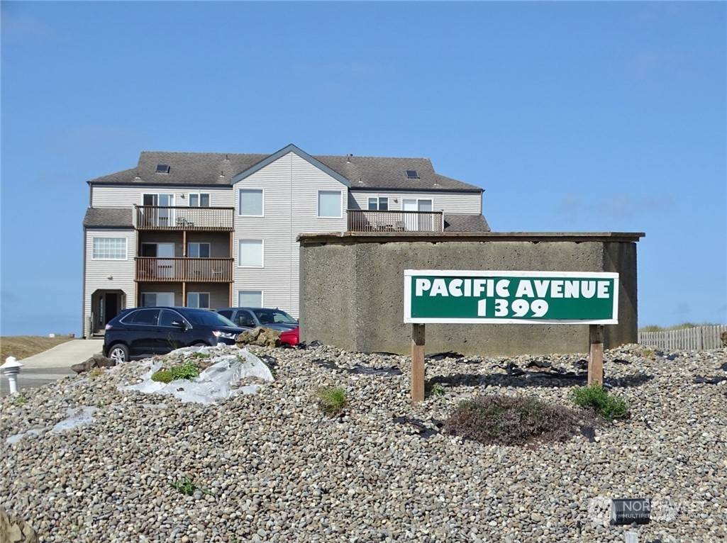 Ocean Shores, WA 98569,1399 Ocean Shores BLVD SW #2S-E