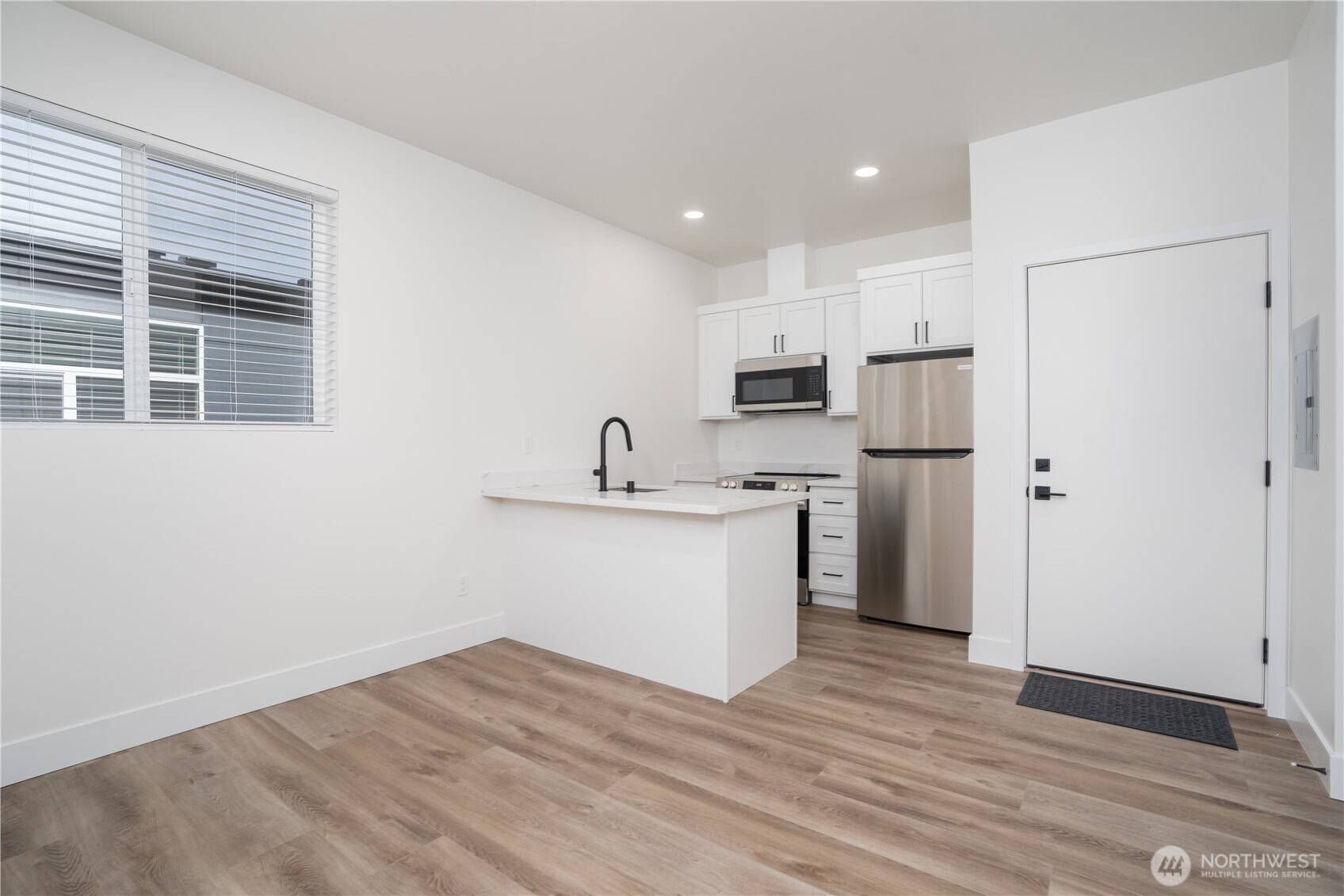 Tacoma, WA 98405,2420 S I ST