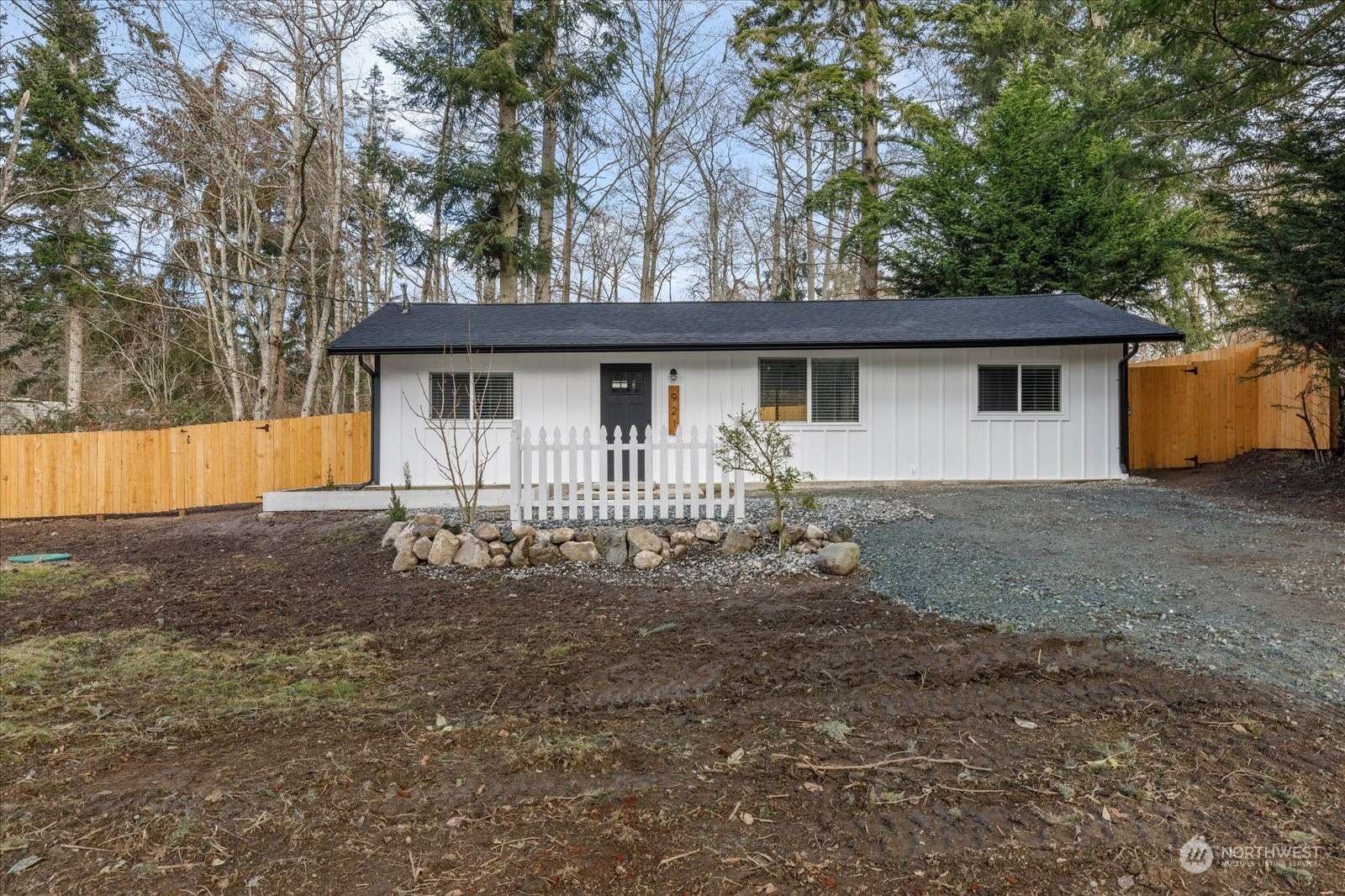 Greenbank, WA 98253,921 Chickadee DR