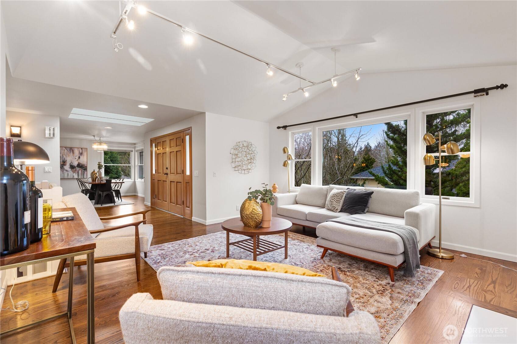 Edmonds, WA 98020,615 Elm PL