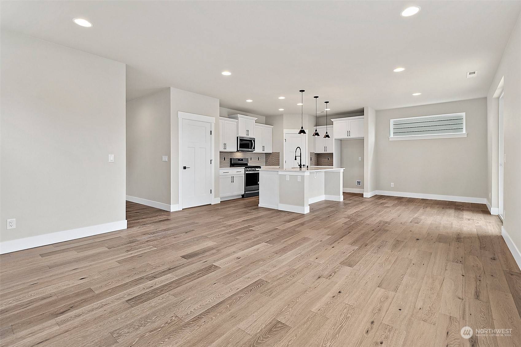 Bothell, WA 98012,18526 Meridian AVE SE #CR 05