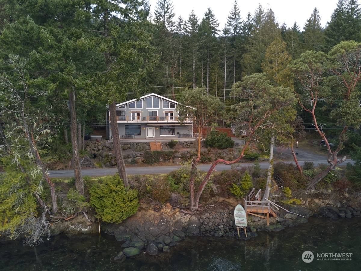 Brinnon, WA 98320,400 Seal Rock RD