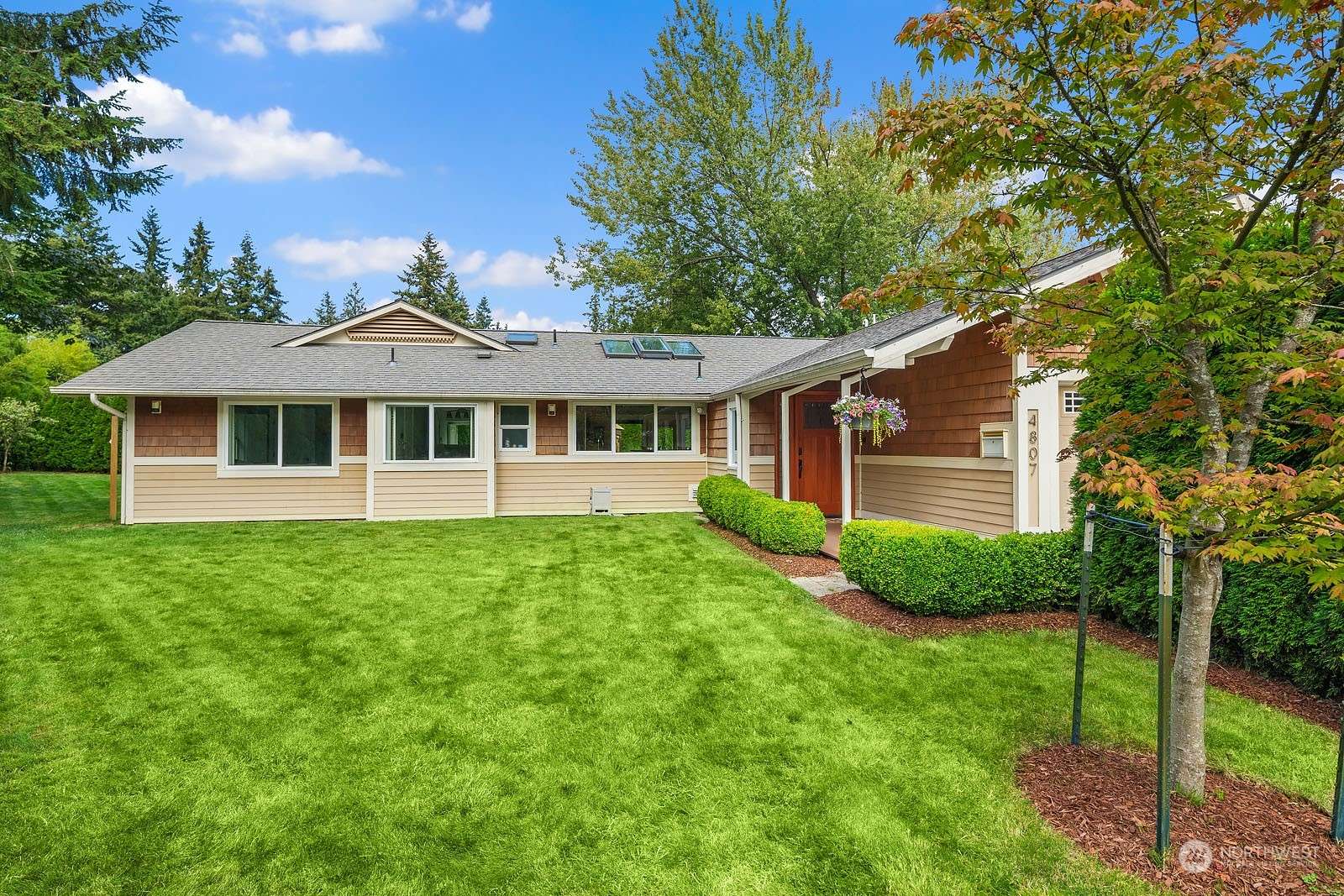 Mountlake Terrace, WA 98043,4807 225th PL SW