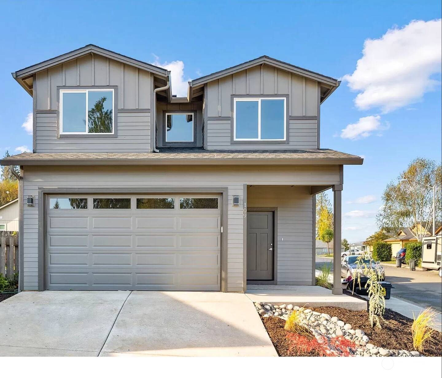 Cathlamet, WA 98612,109 Hill DR
