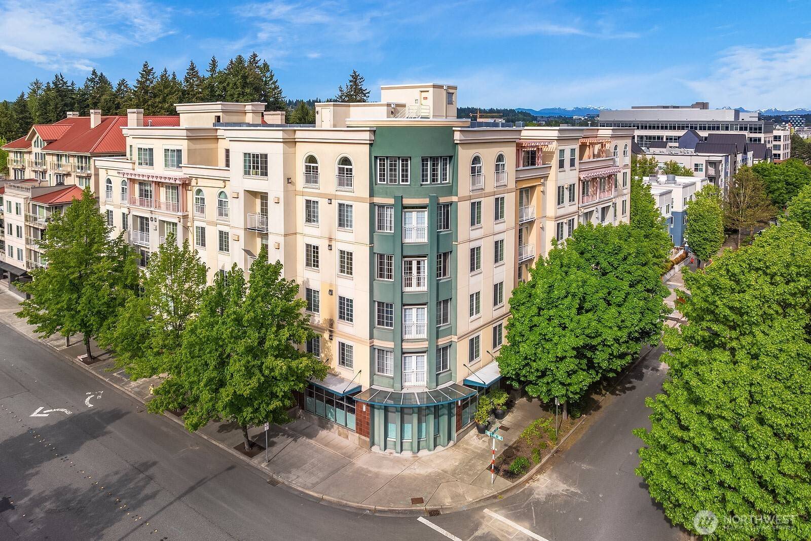 Bellevue, WA 98004,11004 NE 11th ST #606