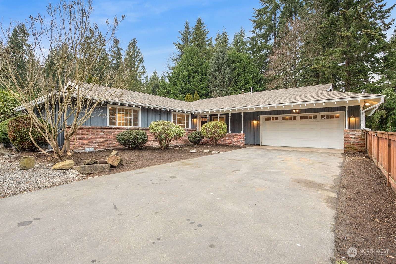 Bothell, WA 98021,23322 Locust WAY