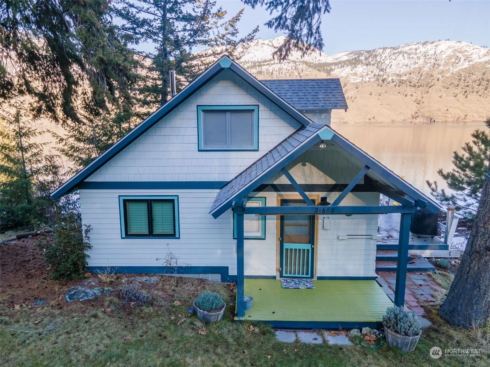 Chelan, WA 98816,292 Robison LN