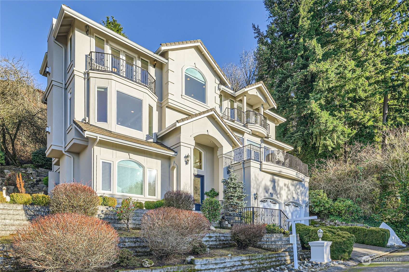 Bellevue, WA 98006,4736 134th PL SE