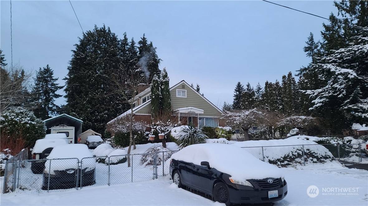 Seattle, WA 98125,522 NE 127th ST