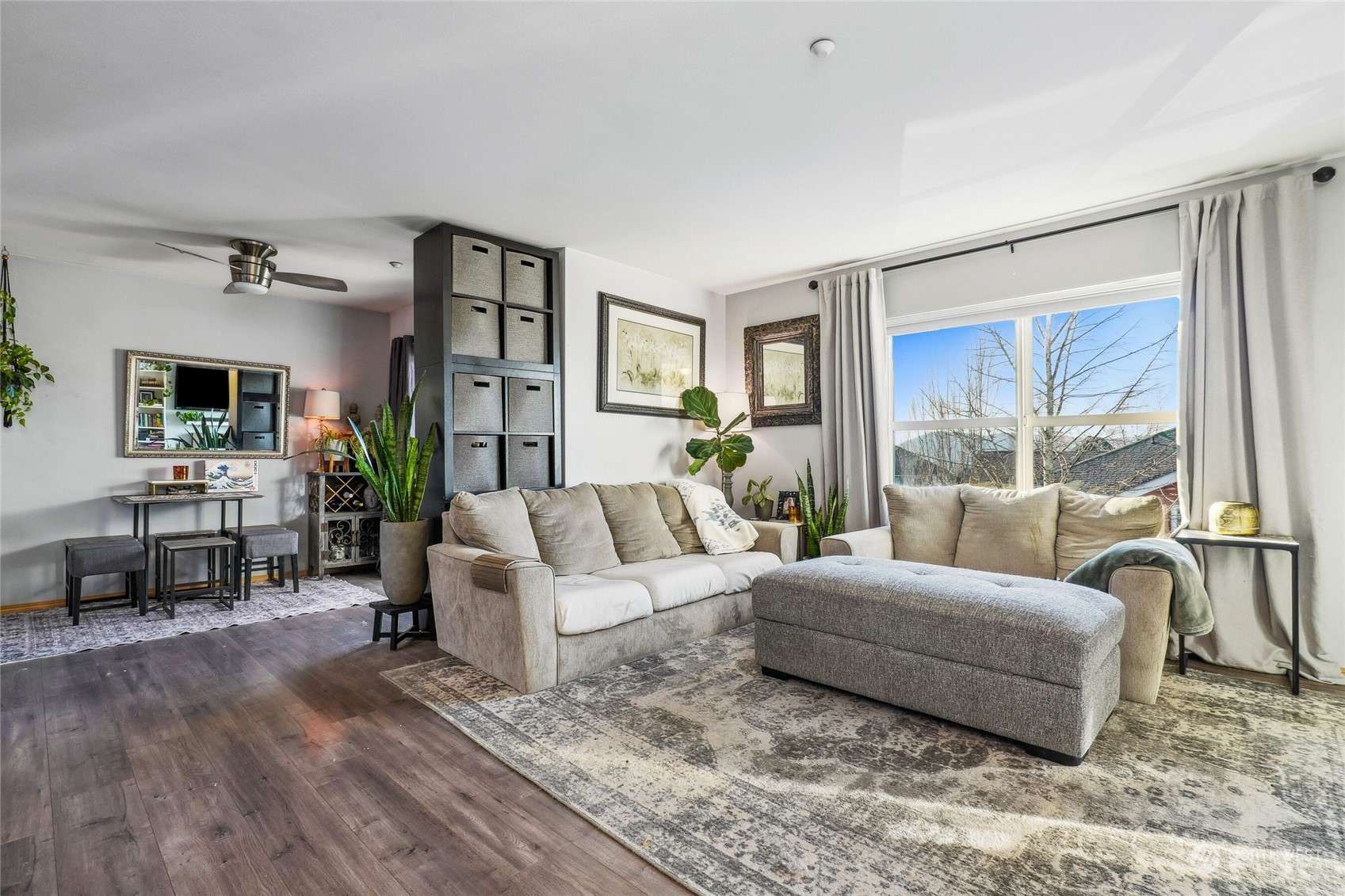 Issaquah, WA 98029,1652 25th PL NE #303