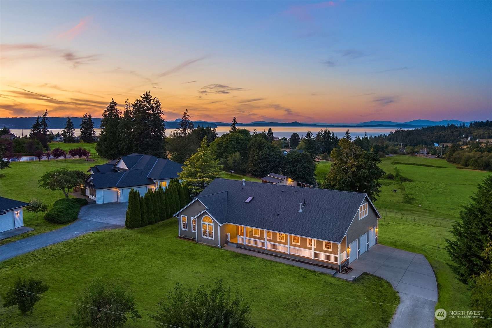 Camano Island, WA 98282,227 Baker View LN