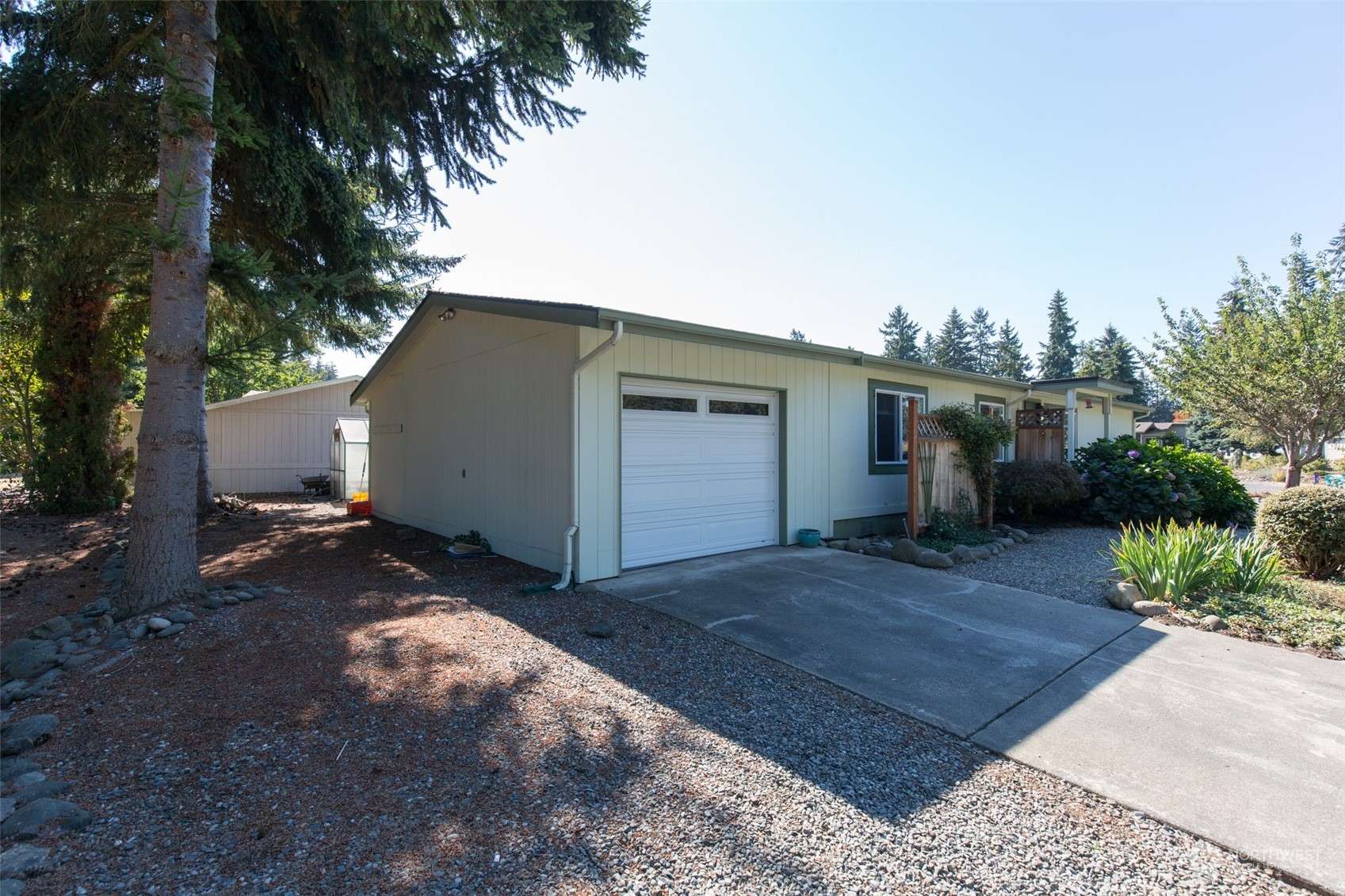 Sequim, WA 98382,190 Frederick DR