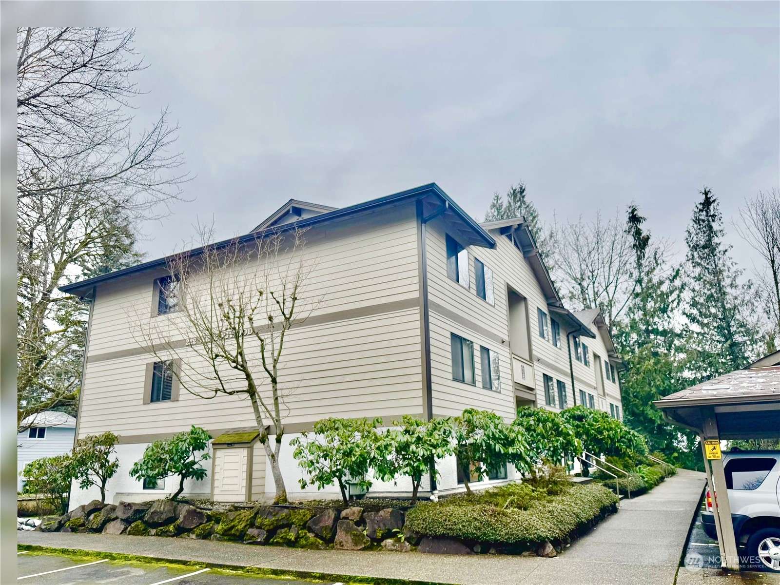 Issaquah, WA 98027,222 NE Dogwood ST #C-102