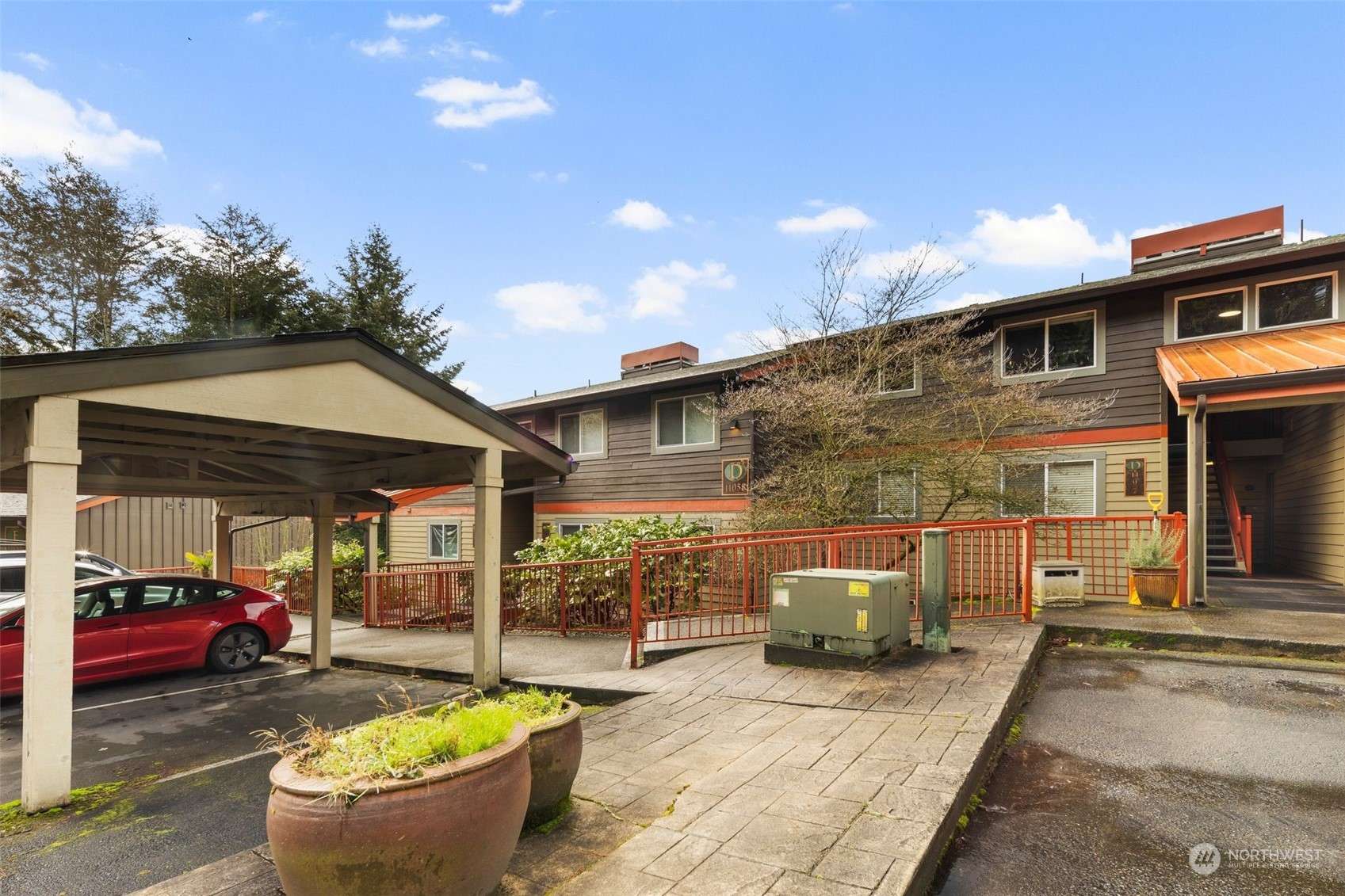 Bellevue, WA 98004,11058 NE 33rd PL #D1