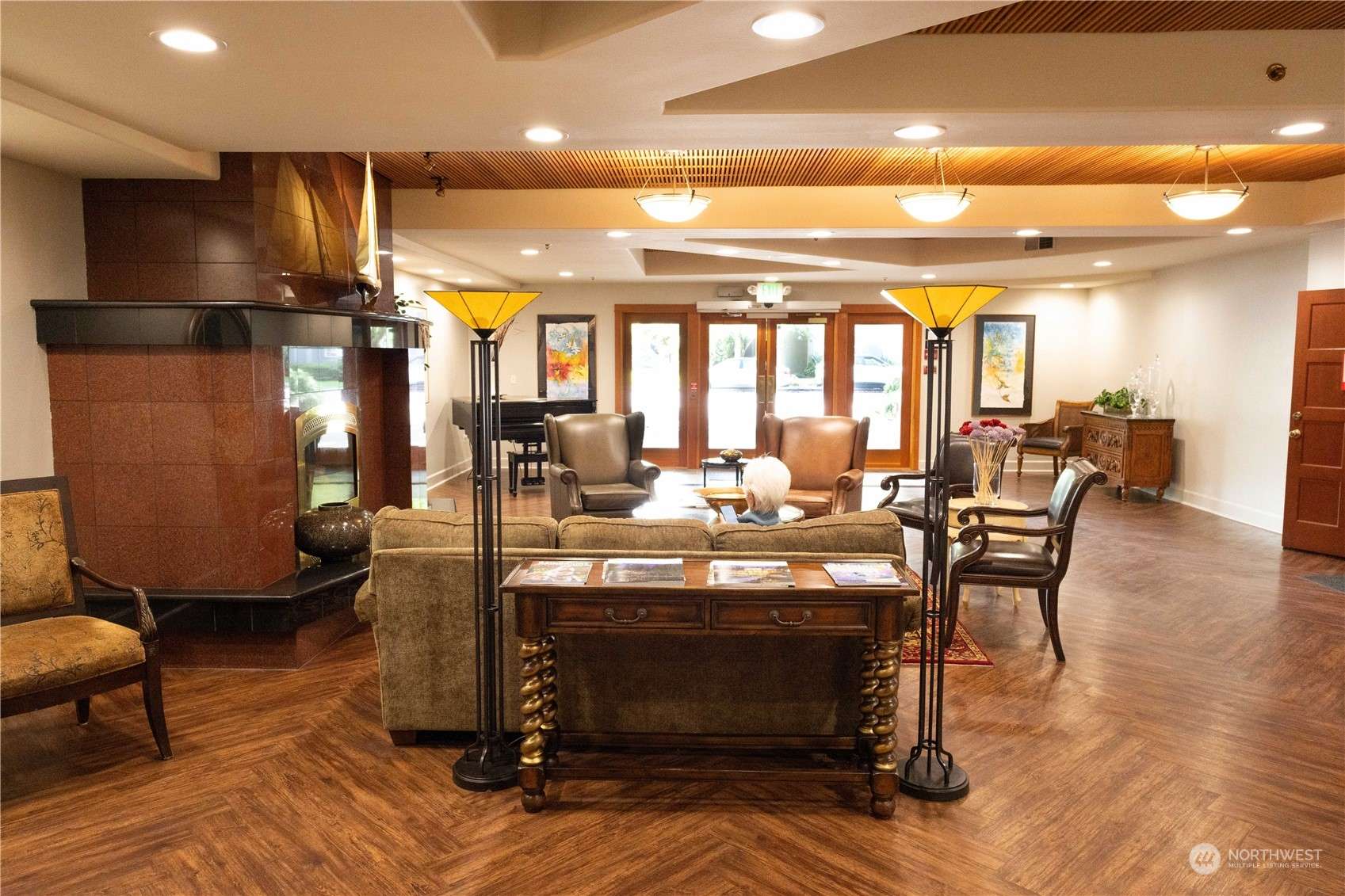 Bainbridge Island, WA 98110,360 Knechtel WAY NE #405