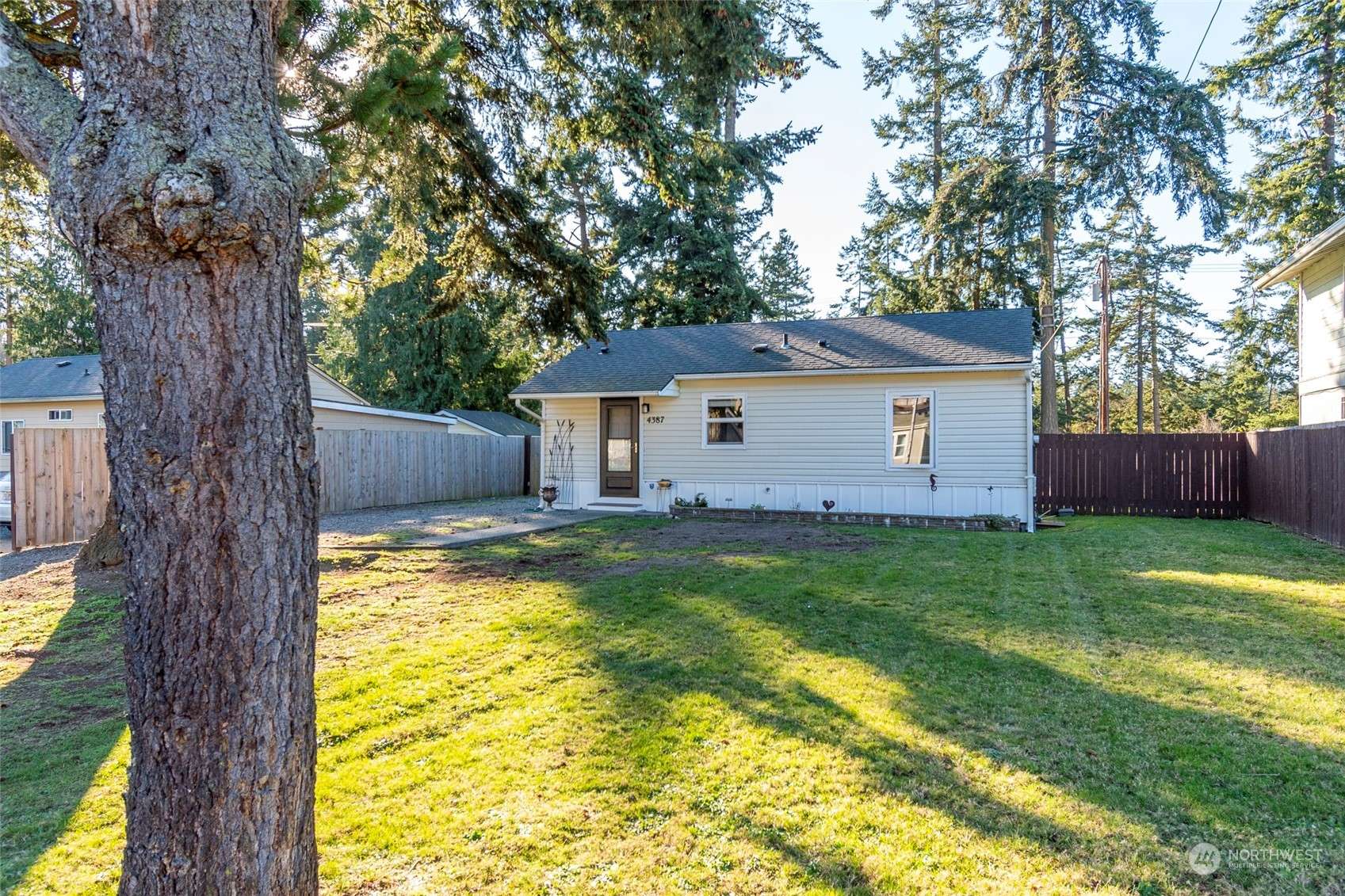 Oak Harbor, WA 98277,4387 Northgate DR