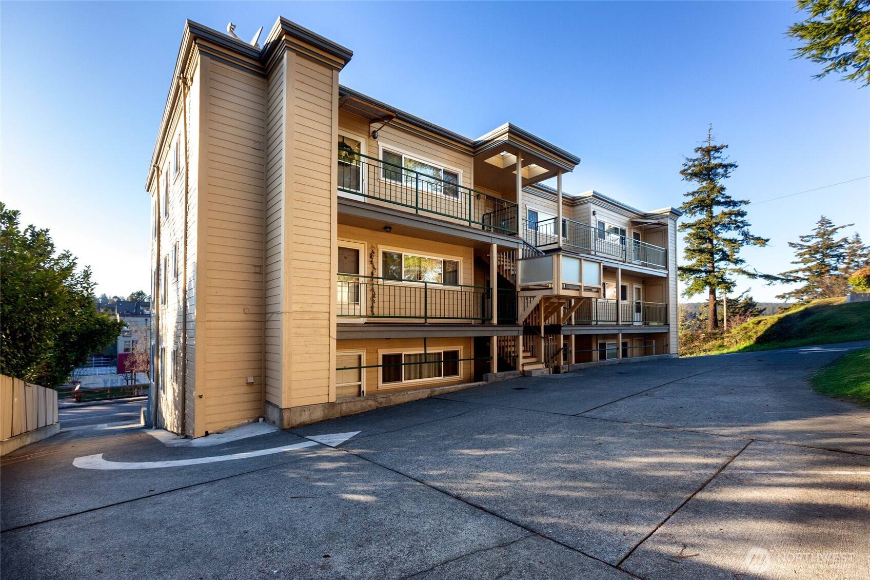 Friday Harbor, WA 98250,230 B ST #102