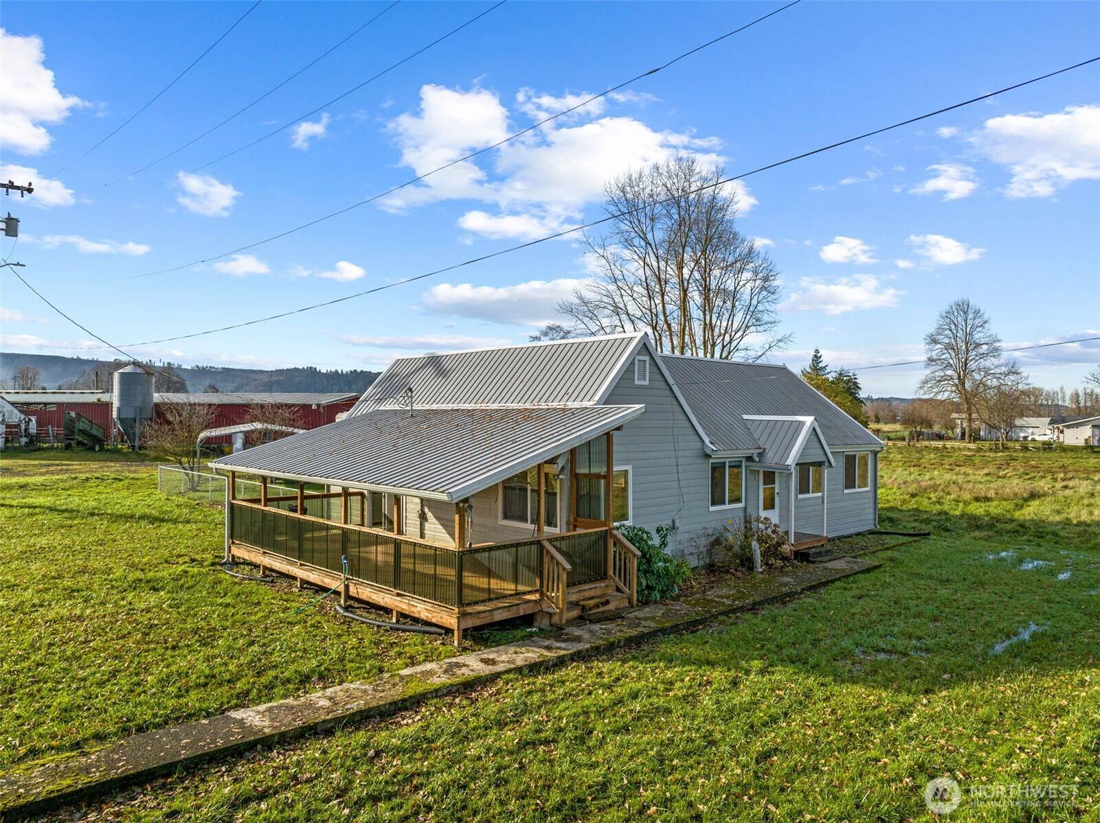 Cathlamet, WA 98612,252 SR 409