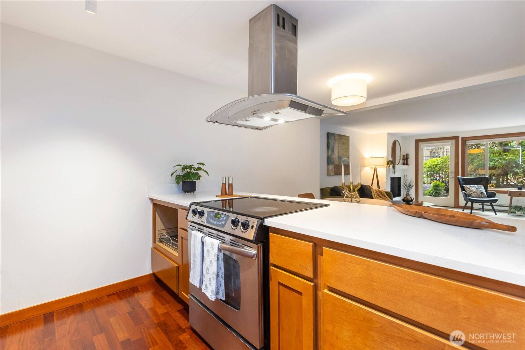 Seattle, WA 98109,1730 Taylor AVE N #201