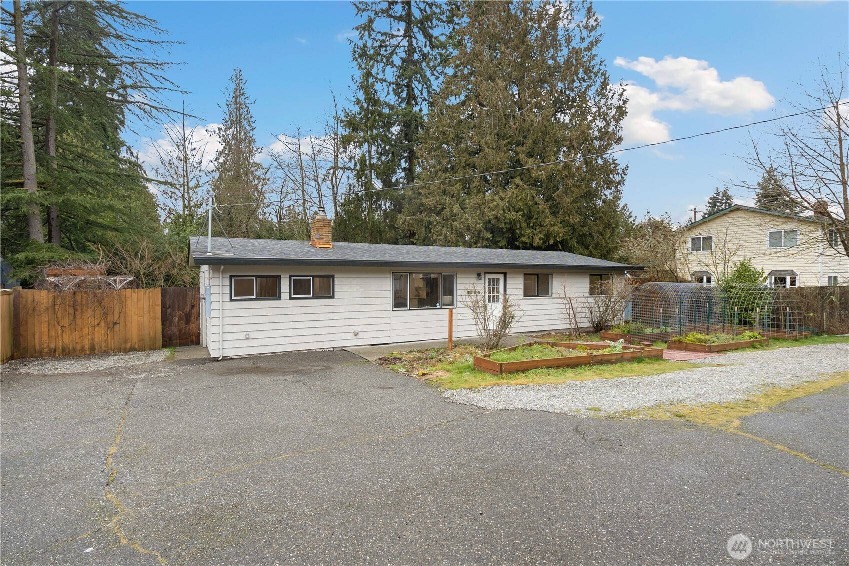 Edmonds, WA 98026,8704 242nd ST SW