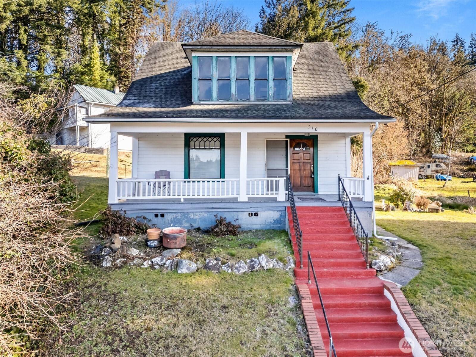 Winlock, WA 98596,216 1 SE 1st ST