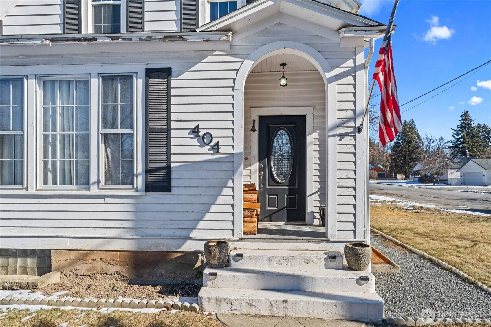 Colville, WA 99114,404 N Maple ST