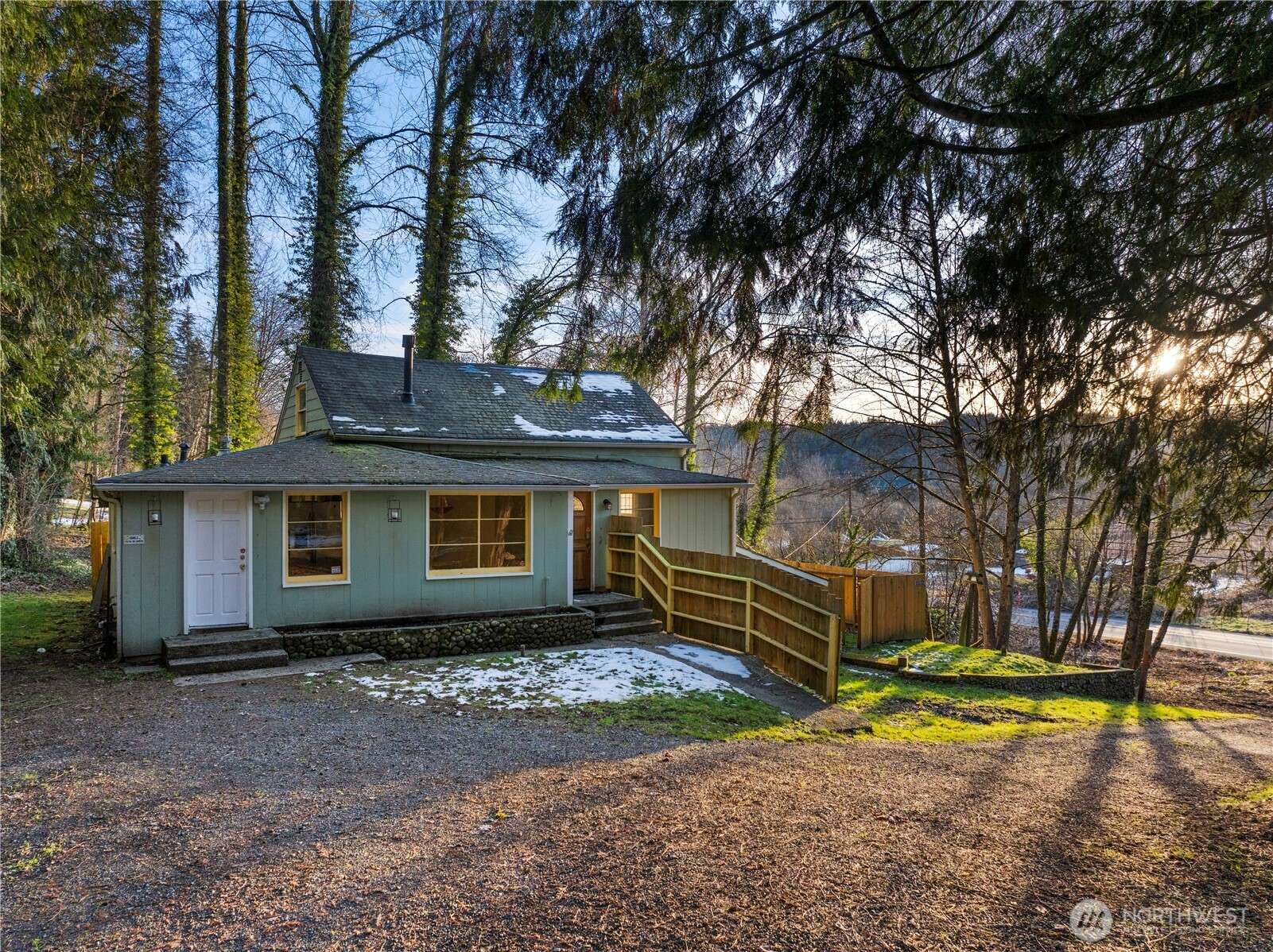 Woodinville, WA 98072,15132 148th AVE NE