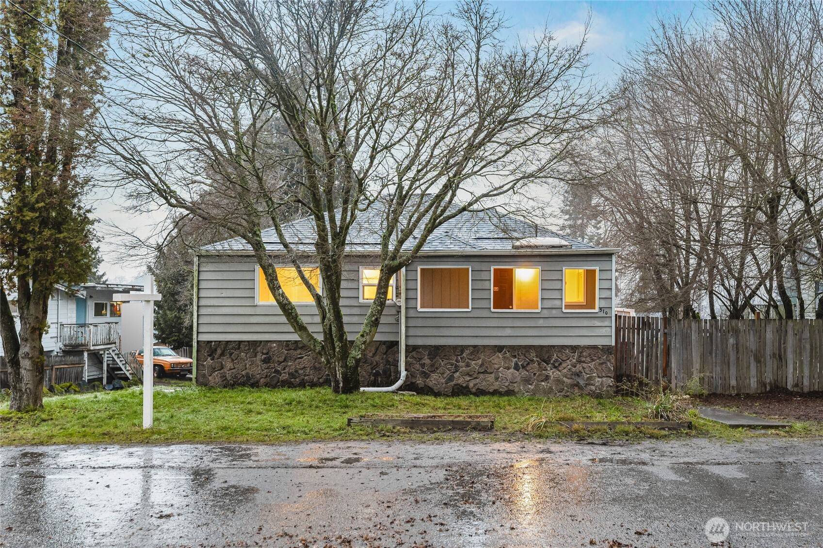 Seattle, WA 98146,310 SW 102nd ST