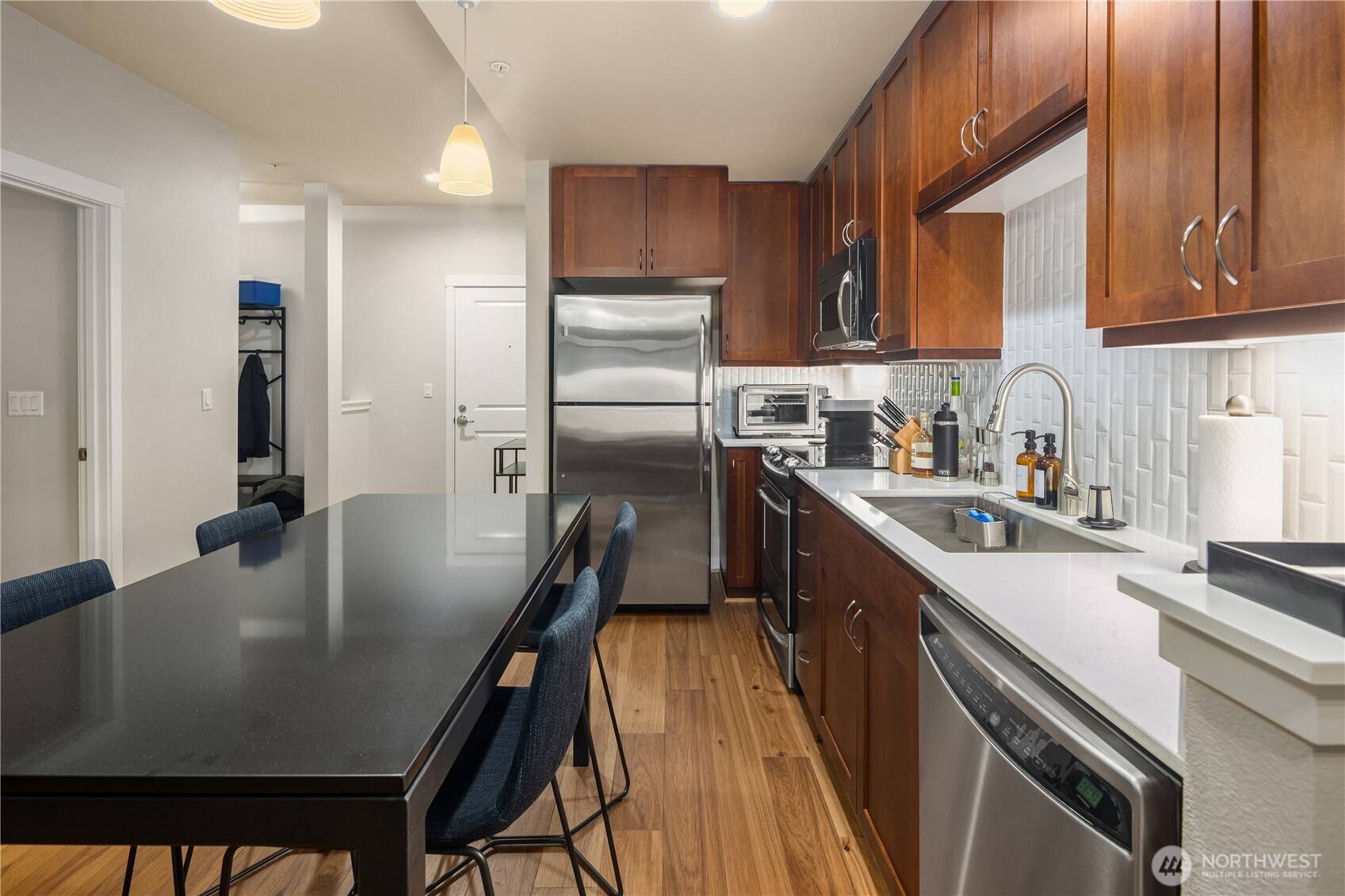 Redmond, WA 98052,16141 Cleveland ST #401