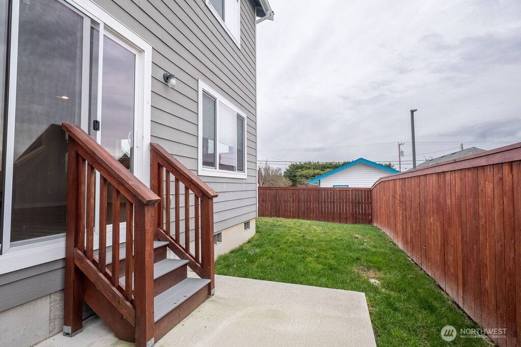 Coupeville, WA 98239,306 S Main #C1
