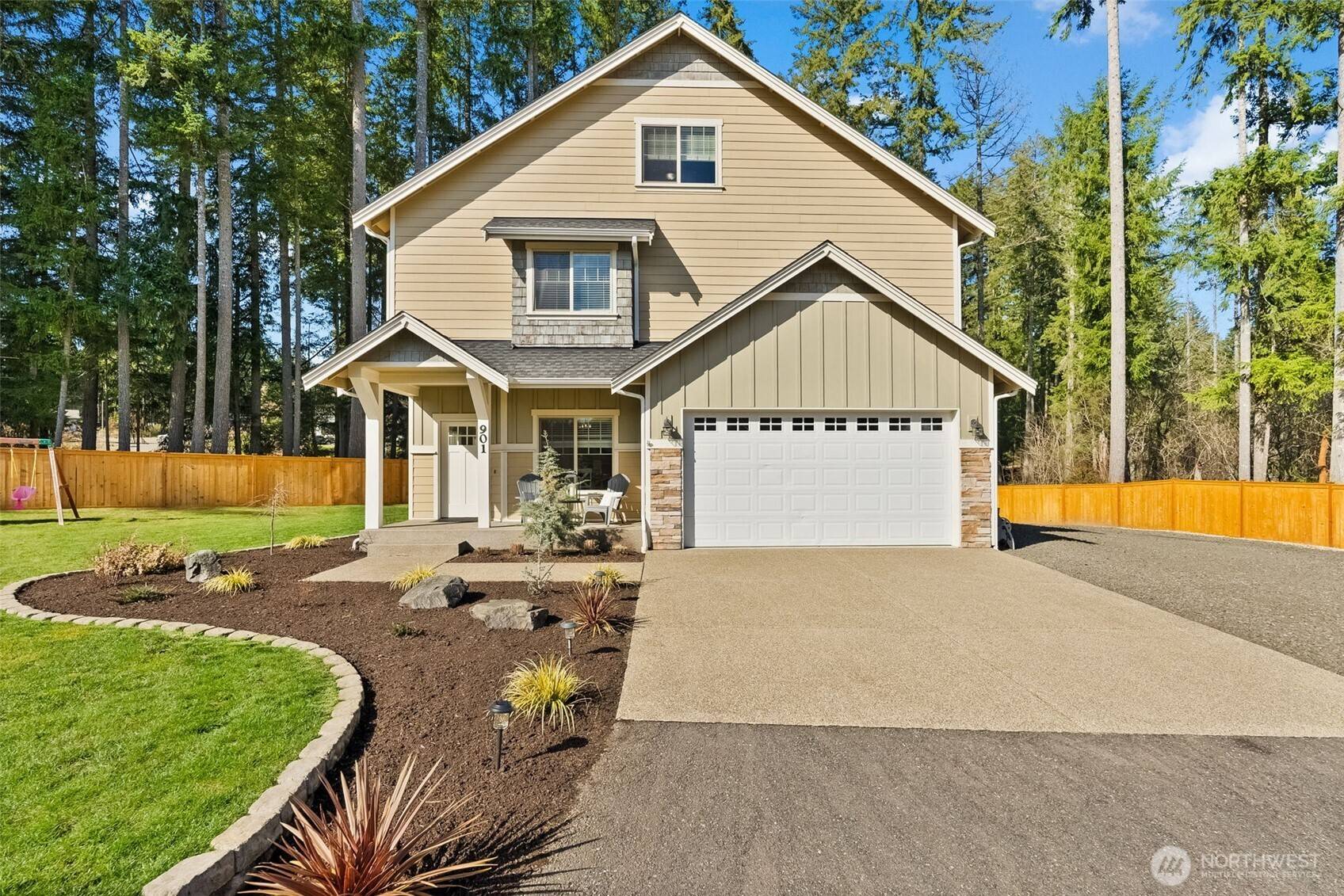 Port Orchard, WA 98367,901 SW Norpoint CT