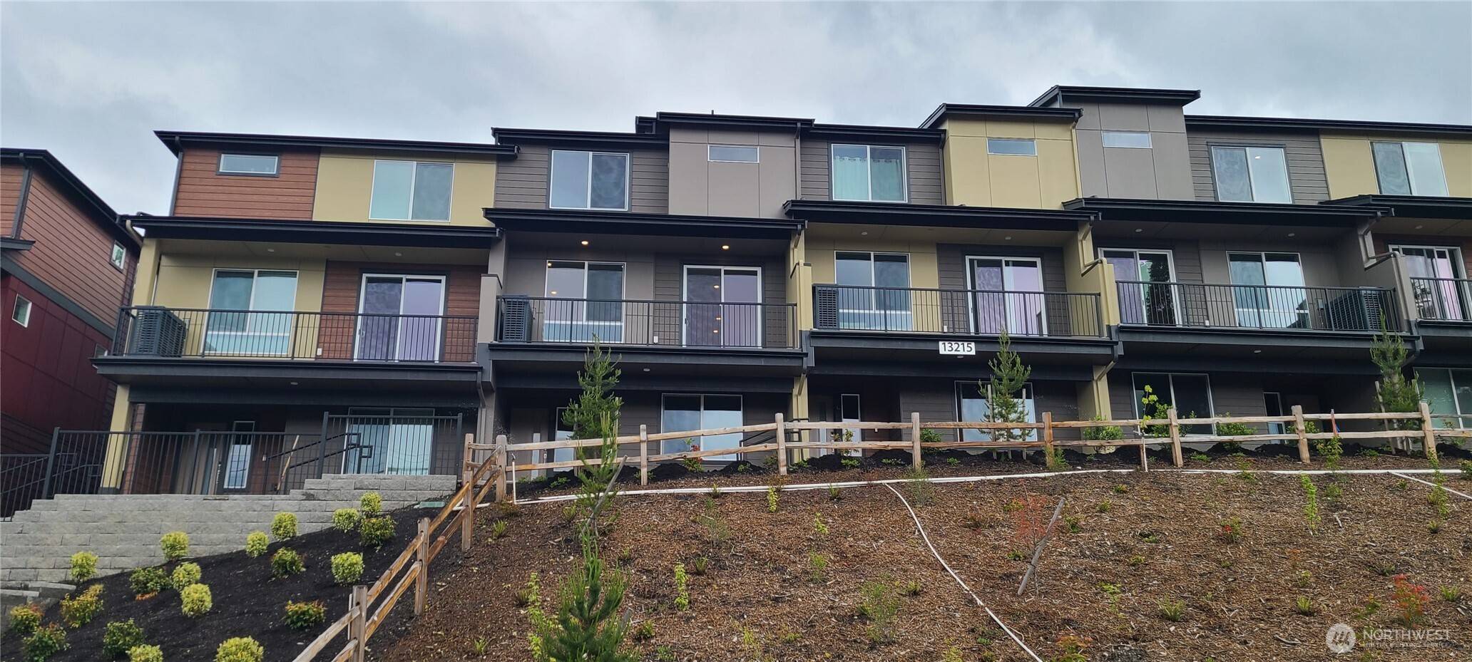 Kirkland, WA 98034,13221 NE 127th CT #B