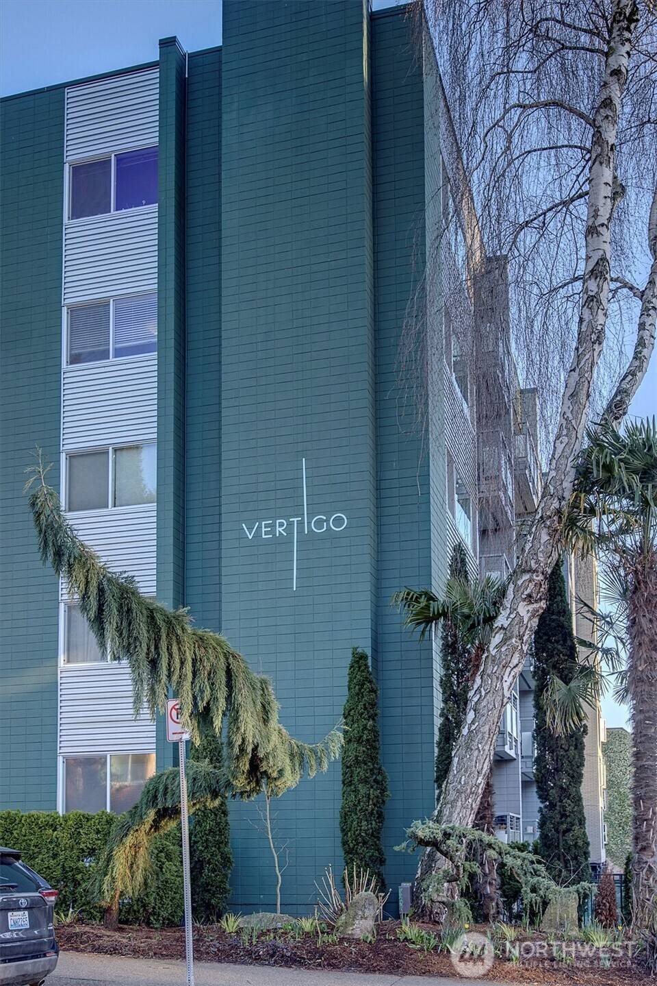 Seattle, WA 98102,705 E Republican ST #302