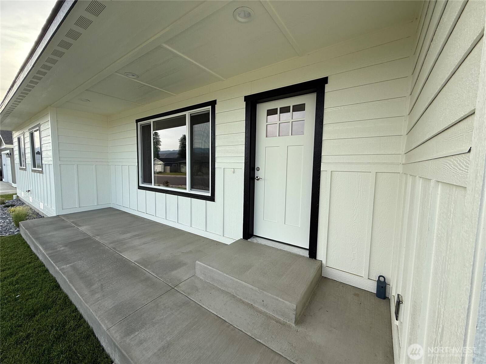 East Wenatchee, WA 98802,2575 1st ST SE