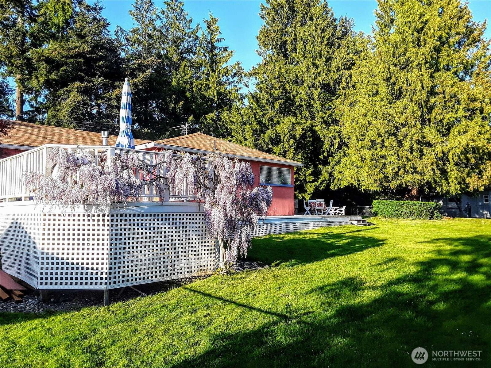 Camano Island, WA 98282,176 N Maple ST
